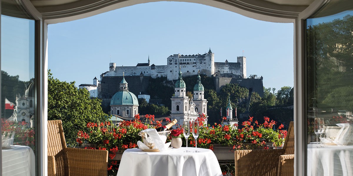 Zimmer, Deluxe Suite mit Aussieht auf die Festung Hohensalzburg