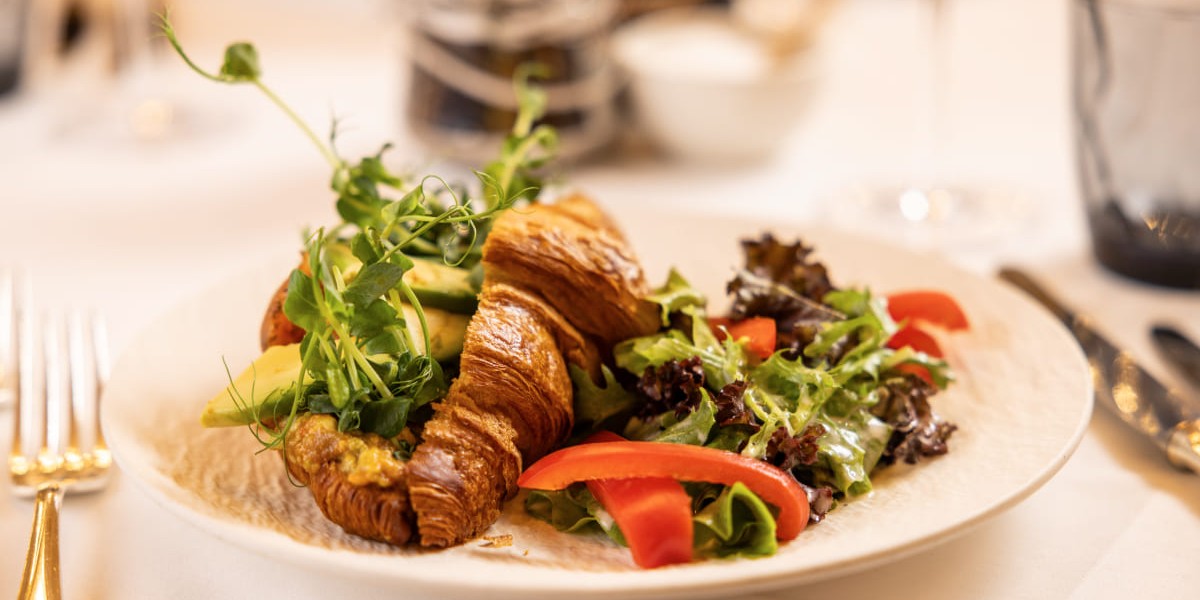 Imbiss im Hotel Bistrol