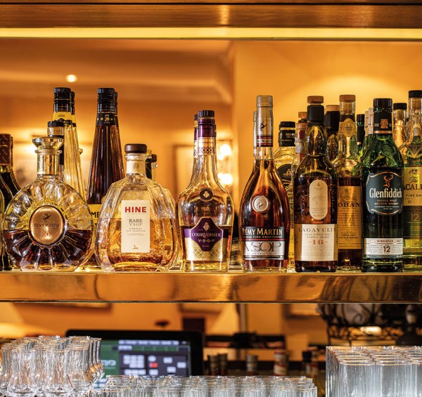 Hochwertige Drinks an der Bar