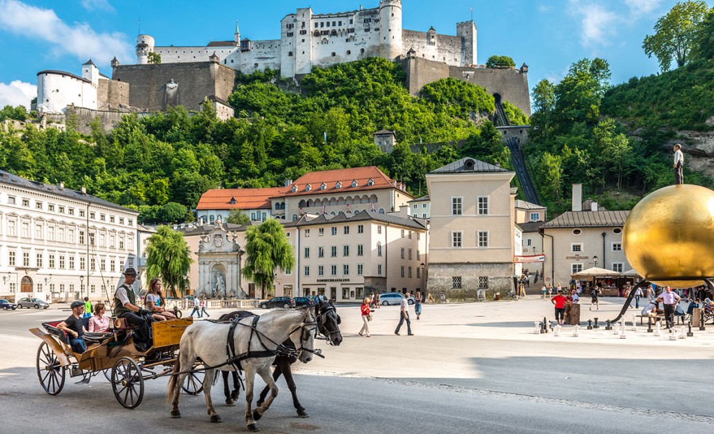 Kapitelplatz Kapitelplatz © shutterstock.com